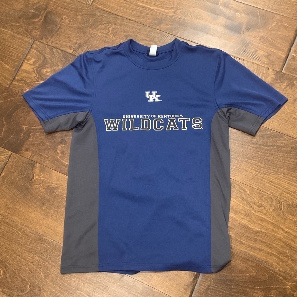 Kentucky Wildcats T shirt